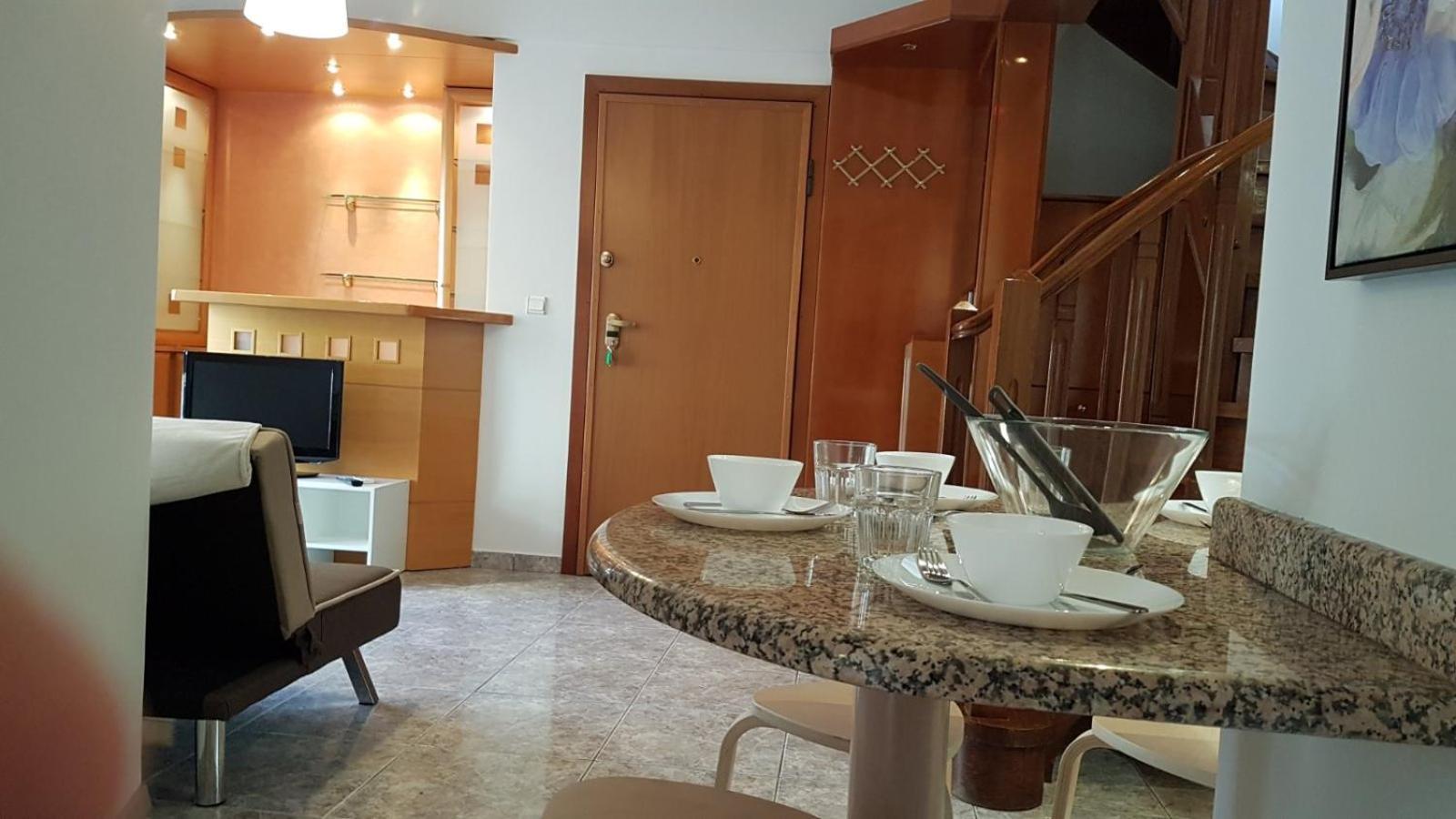 Maisonaitte-Athens Center, 4 Bd, 2 Bath 外观 照片